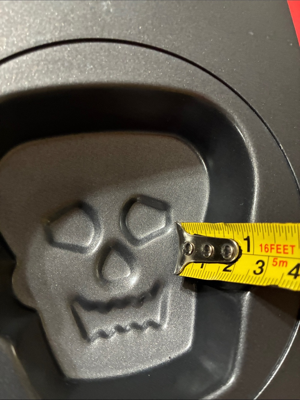 Wilton  SKULL  NOVELTY BAKING PAN/MOLDS - Picture 8 of 8